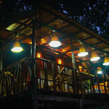 Experience The Comforts Of An Amazing Treehouse Sigiriya Exterior foto